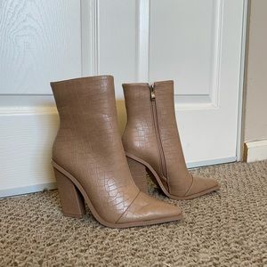 Faux 🐊 Crocodile leather boots